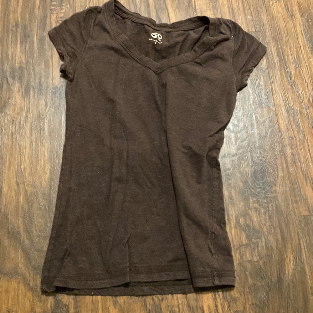 So size small brown y2k 2000s t-shirt